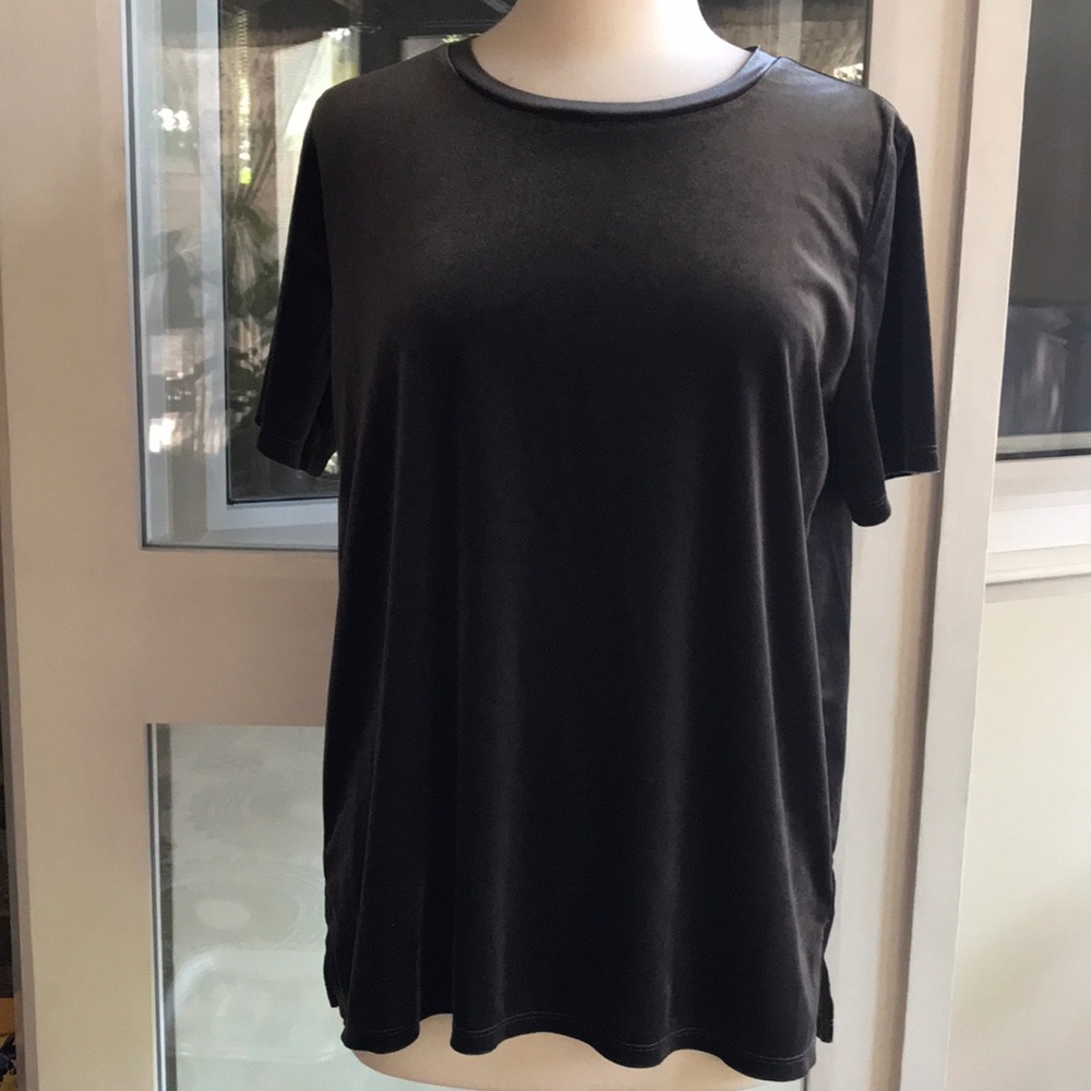 Gray stretch velvet tee shirt